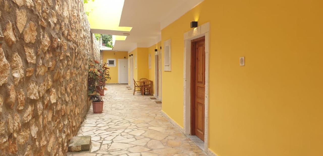 Escape Rooms Himare Exterior foto